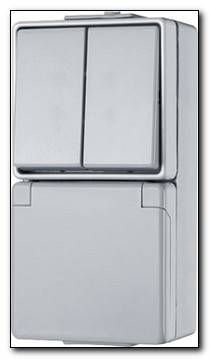 Gniazdo SCHUKO z wyłącznikiem seryjnym