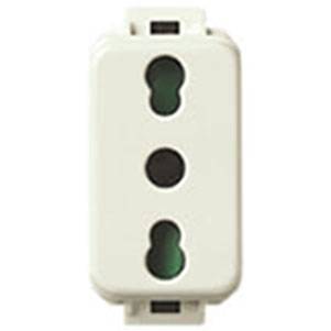 2P+E 16A P17/11 outlet