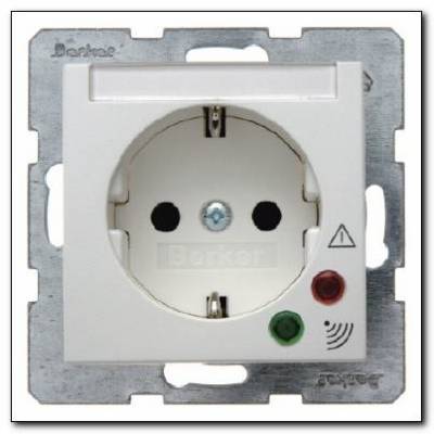 Gniazdo SCHUKO z ochroną przepięciową i polem opisowym; śnieżnobiały; S.1/B.1/B.3/B.7 Glas Numer katalogowy: 41081909