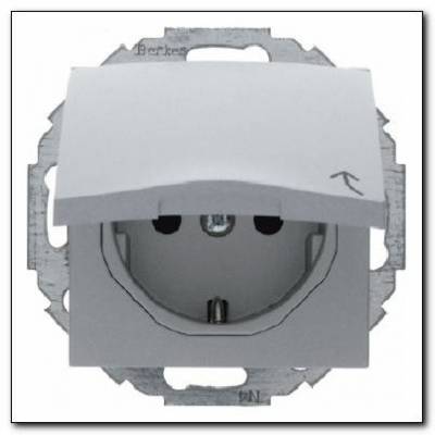 Gniazdo SCHUKO z pokrywą z podwyższoną ochroną styków; alu; B.1/B.7 Glas Numer katalogowy: 47441404