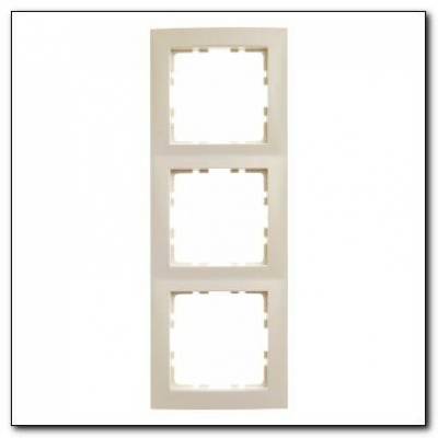 Ramka 3-krotna; kremowy, połysk; S.1 Numer katalogowy: 10138982