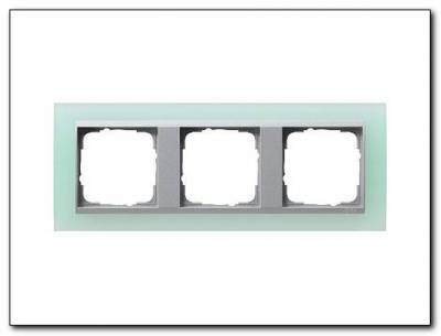 Ramka potrójna aluminiowy Gira Event Opaque seledynowe