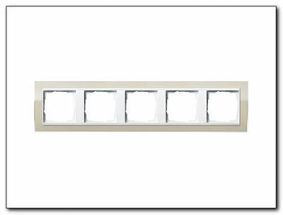 Ramka pięciokrotna do białych Gira Event Clear piaskowy