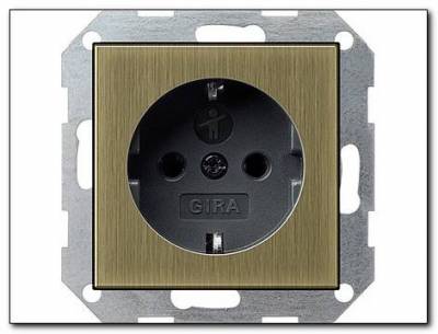 Gniazdo SCHUKO z ochr.dz. System 55 brąz/czarny